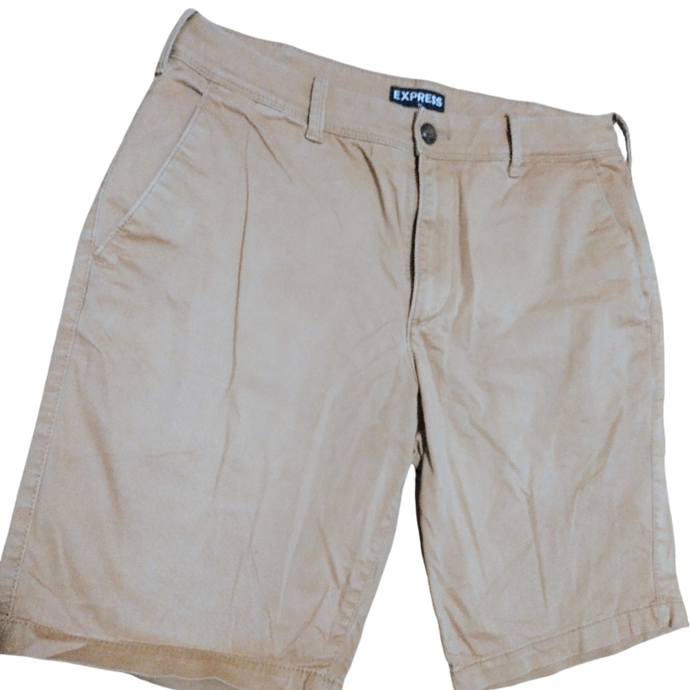 Express Men's Brown Flat Front Shorts​